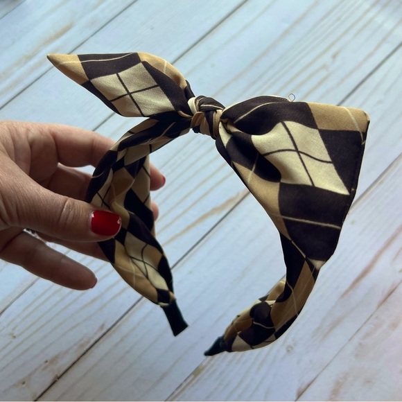 Elegant Checkered Black and Tan Headband - Picture 1 of 4